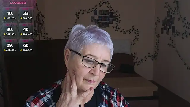 Snapshot of Sandra_Snowflake chatting on October 26, 2:17 pm Sandra Snowflake online show from October 26, 2:17 pm