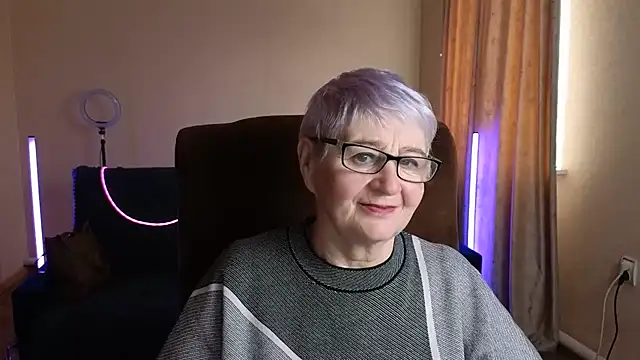 Sandra Snowflake online show from April 8, 12:17 pm