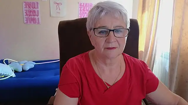 Sandra Snowflake online show from June 12, 12:14 pm