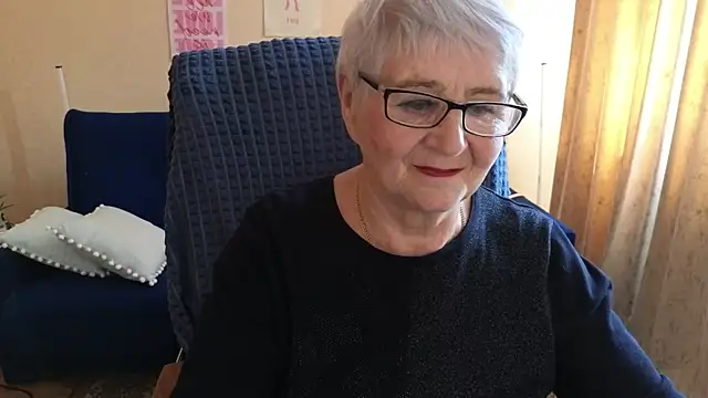 Sandra Snowflake online show from June 1, 11:54 am