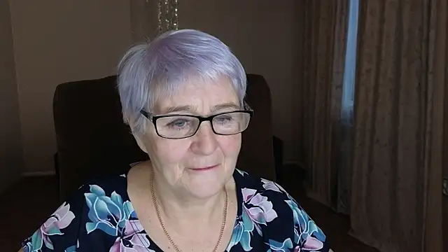 Snapshot of Sandra_Snowflake chatting on January 8, 12:55 pm Sandra Snowflake online show from January 8, 12:55 pm