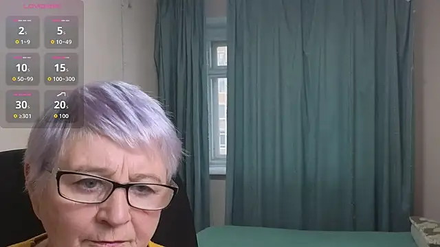 Snapshot of Sandra_Snowflake chatting on November 18, 12:19 pm Sandra Snowflake online show from November 18, 12:19 pm