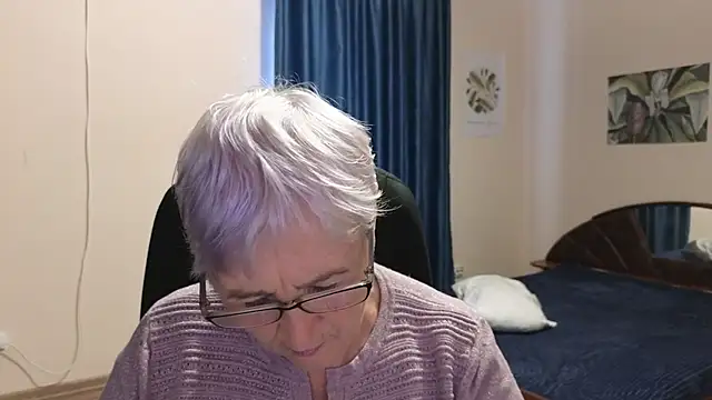Sandra Snowflake online show from September 24, 3:57 am