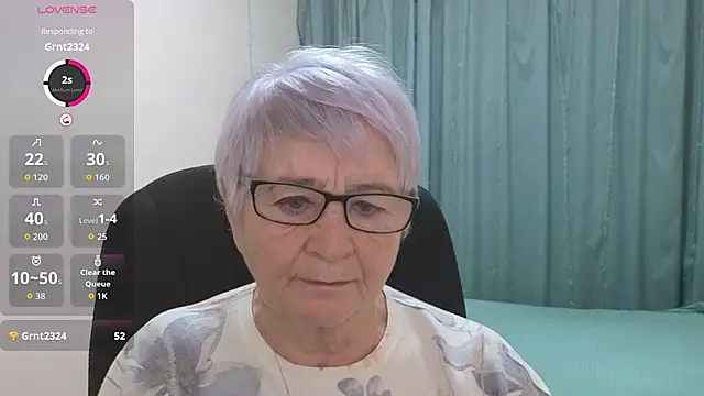 Snapshot of Sandra_Snowflake chatting on December 1, 4:35 am Sandra Snowflake online show from December 1, 4:35 am