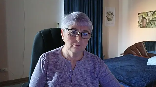 Sandra Snowflake online show from September 22, 3:56 am