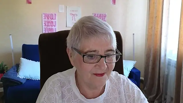 Sandra Snowflake online show from May 20, 4:09 am