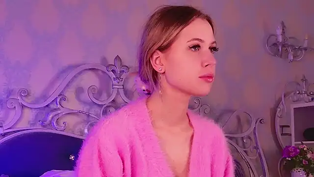 BECKI VRES online show from November 12, 10:02 pm