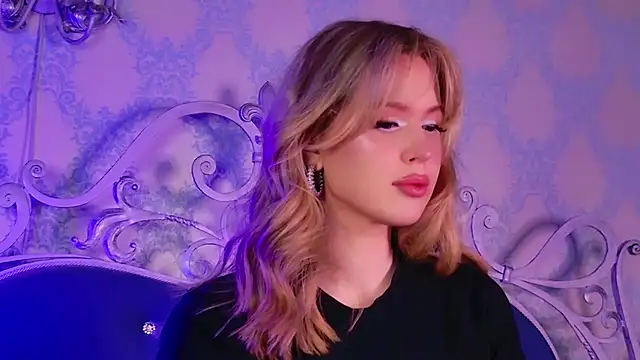 BECKI VRES online show from January 11, 8:38 pm