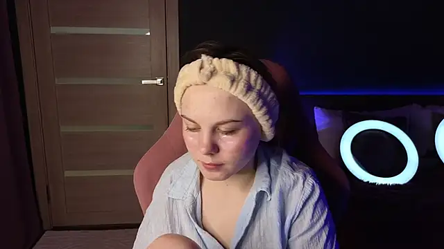 Dyna bae online show from October 7, 2:01 am