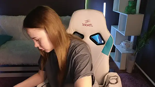 Dyna bae online show from September 28, 1:45 am