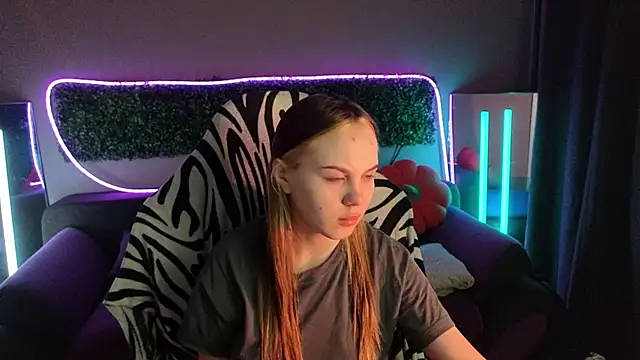 Dyna bae online show from November 14, 2:15 am