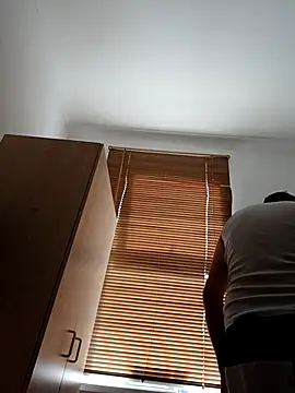 Eusuntnoulgigolo online show from March 28, 9:43 am