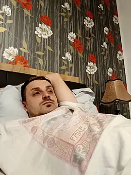 Eusuntnoulgigolo online show from December 15, 7:41 pm