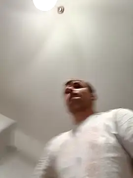 Eusuntnoulgigolo online show from April 22, 8:15 pm