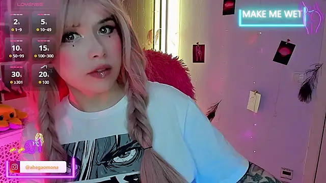 Snapshot of Sparkle_Mona chatting on March 19, 1:54 am Sparkle Mona online show from March 19, 1:54 am
