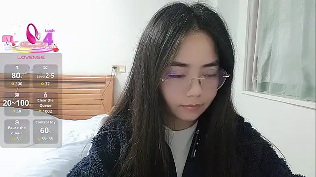 Snapshot of Lucy-xixi chatting on February 15, 7:20 am Lucy-xixi online show from February 15, 7:20 am