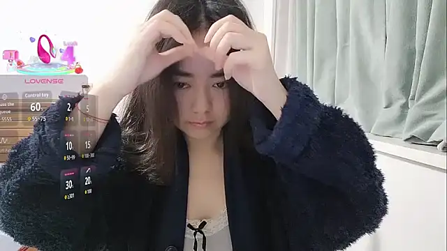 Snapshot of Lucy-xixi chatting on February 16, 6:23 am Lucy-xixi online show from February 16, 6:23 am