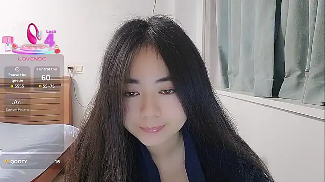 Snapshot of Lucy-xixi chatting on February 18, 6:55 am Lucy-xixi online show from February 18, 6:55 am