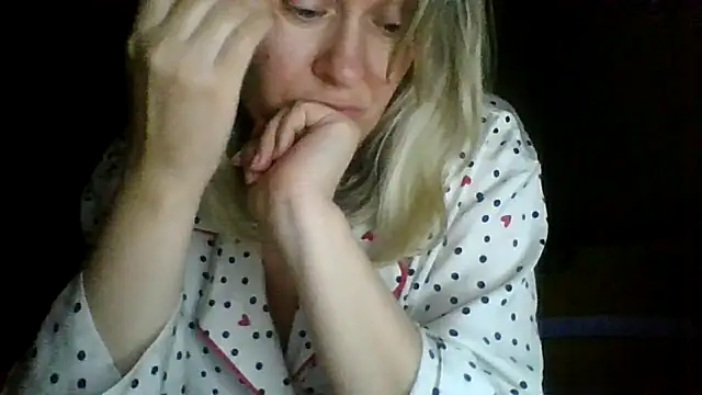 Snapshot of Mary888x chatting on June 10, 7:04 pm Mary888x online show from June 10, 7:04 pm