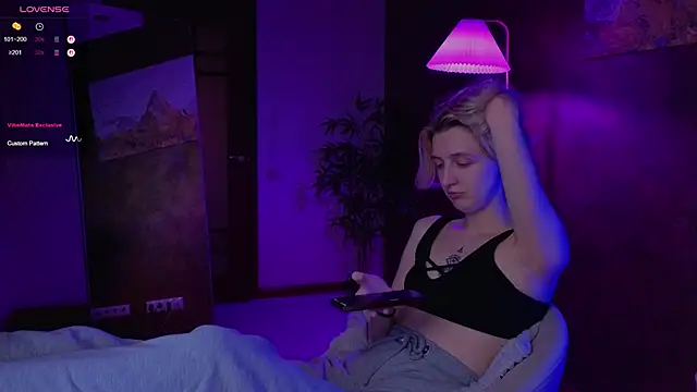 aishiro online show from October 1, 9:14 am