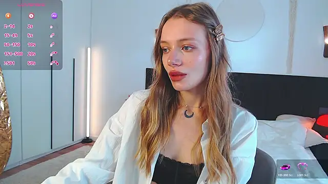 LunaticaBae online show from March 24, 3:50 am