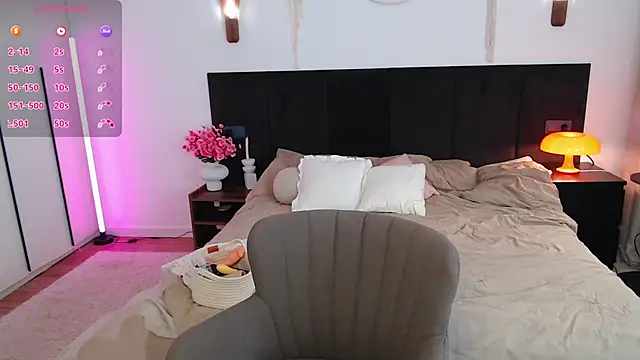 LunaticaBae online show from May 11, 3:52 am