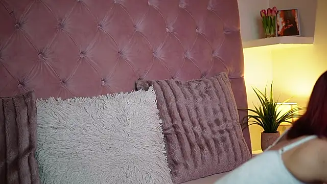 MaiaMini online show from March 20, 7:59 pm