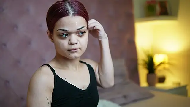 MaiaMini online show from April 7, 8:32 pm