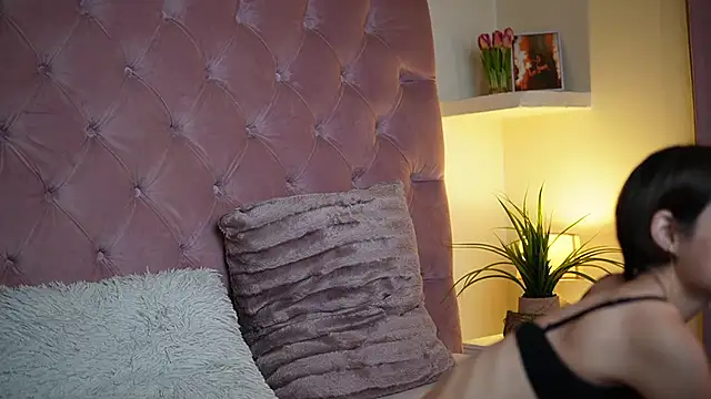 MaiaMini online show from October 6, 6:41 pm