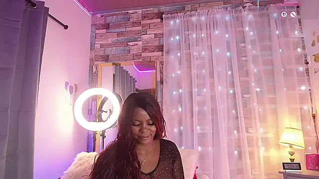 Snapshot of DashaSousaa chatting on December 22, 12:05 pm DashaSousaa online show from December 22, 12:05 pm