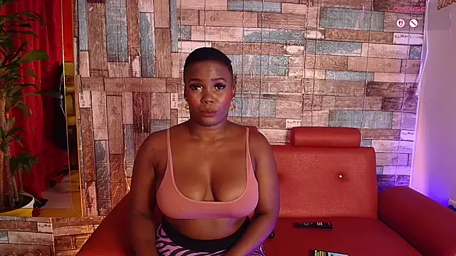 Snapshot of DashaSousaa chatting on January 7, 4:45 pm DashaSousaa online show from January 7, 4:45 pm