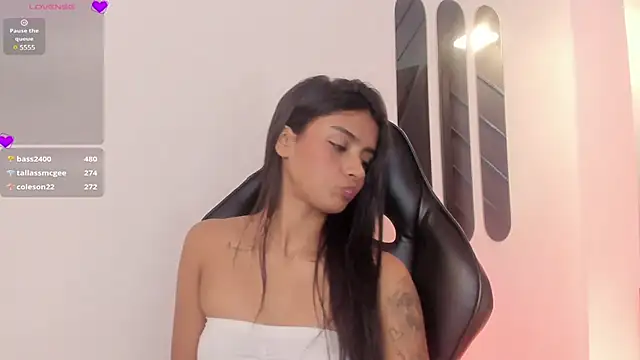 katia foxxx  online show from February 22, 8:42 pm