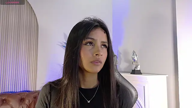 Snapshot of katia_foxxx_ chatting on July 6, 5:37 pm katia foxxx online show from July 6, 5:37 pm