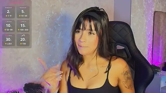 Snapshot of katia_foxxx_ chatting on June 7, 2:11 pm katia foxxx online show from June 7, 2:11 pm
