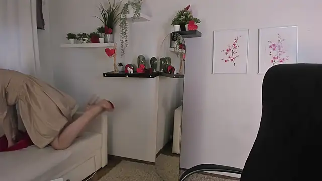 Rada Woods online show from February 17, 2:28 pm