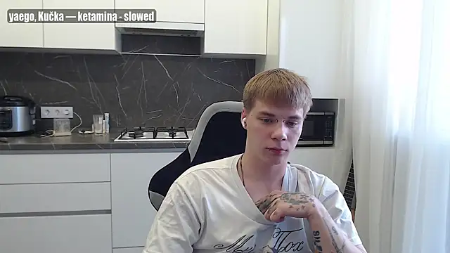 yourlildemon online show from June 20, 4:01 pm