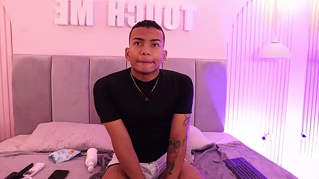 Snapshot of Rafa2004Cruz chatting on February 27, 12:27 pm Rafa2004Cruz online show from February 27, 12:27 pm