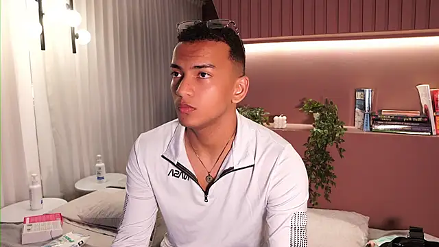 Rafa2004Cruz online show from March 24, 1:55 pm