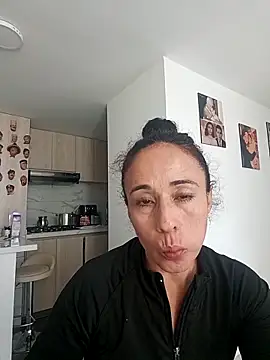 Coeur de luxure online show from September 25, 7:31 pm