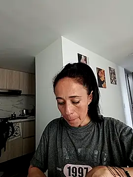 Coeur de luxure online show from October 4, 7:59 pm