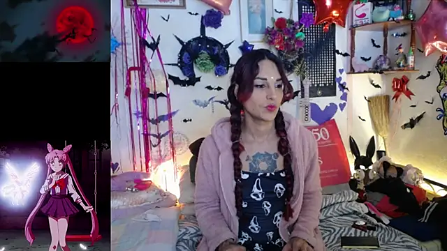 purplekattlyn online show from May 18, 6:29 am
