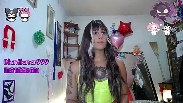 Snapshot of purplekattlyn chatting on March 12, 7:14 pm purplekattlyn online show from March 12, 7:14 pm