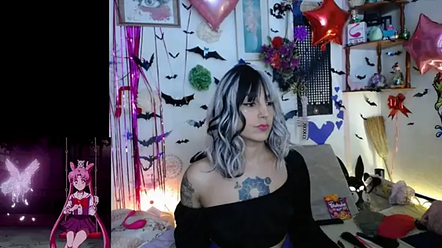 purplekattlyn online show from March 28, 1:06 am