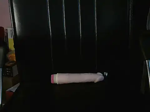 PreetyKitten online show from December 19, 1:35 pm