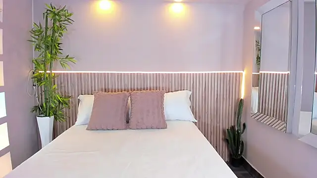 GeorginaReyes online show from January 11, 5:20 pm