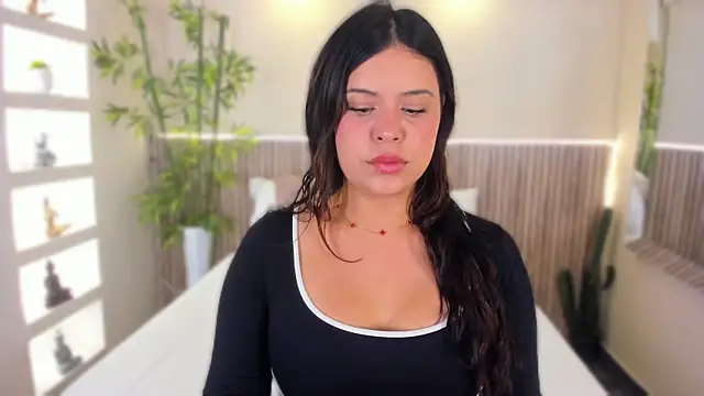 GeorginaReyes online show from June 21, 12:11 pm