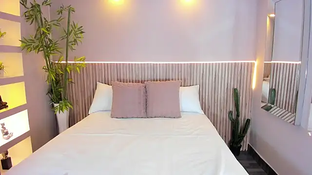 GeorginaReyes online show from September 29, 11:21 pm