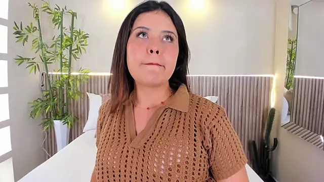 GeorginaReyes online show from June 25, 11:54 pm