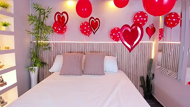 GeorginaReyes online show from February 14, 10:54 pm