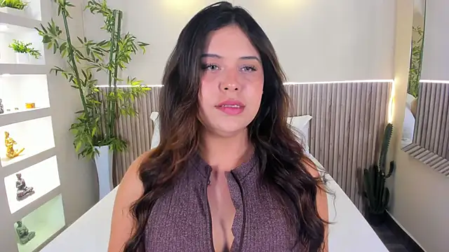 GeorginaReyes online show from May 25, 10:19 pm
